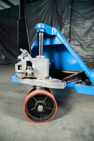 Тележка гидравлическая широковильная 2500 кг 1220х685 мм полиуретановые колеса TOR RHP